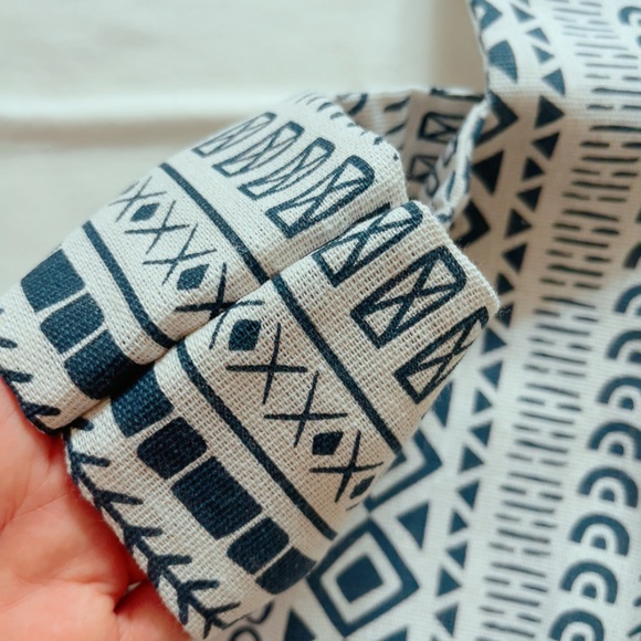 NWOT Small tote wrist bag - Picture 7 of 8